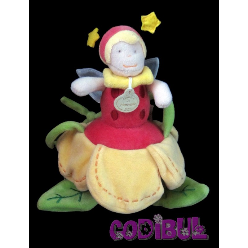 DOUDOU ET COMPAGNIE doudou musical lutin coccinelle dans fleur rouge